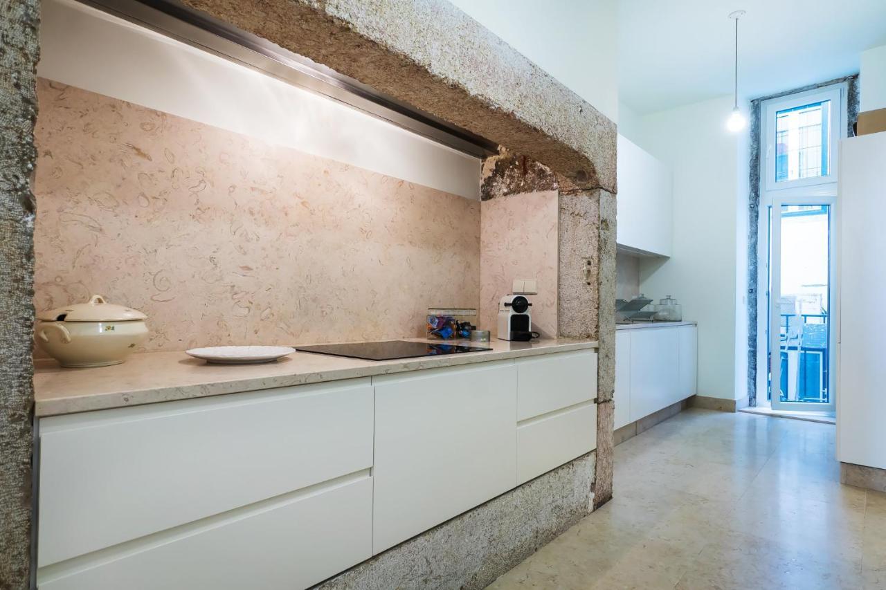Santa Justa Prime Guesthouse Lisbon Bagian luar foto