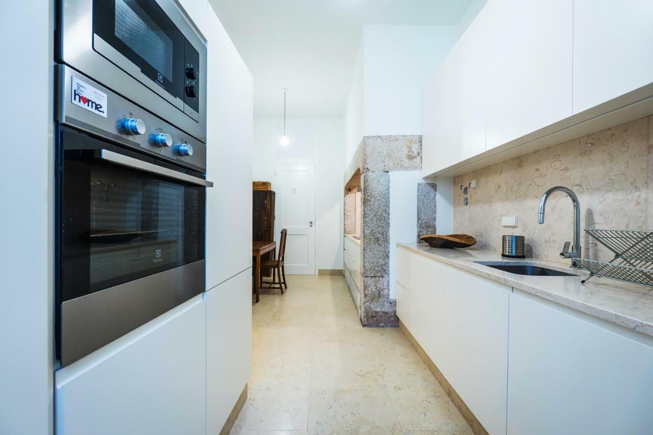 Santa Justa Prime Guesthouse Lisbon Bagian luar foto